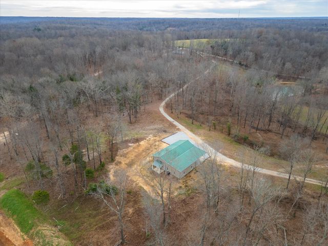 776 Norris Hollow Rd, Vanleer, TN 37181