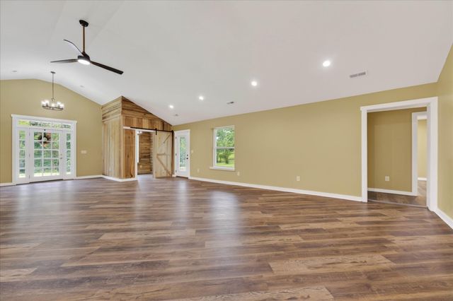 776 Norris Hollow Rd, Vanleer, TN 37181