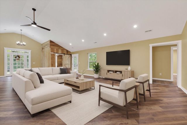 776 Norris Hollow Rd, Vanleer, TN 37181