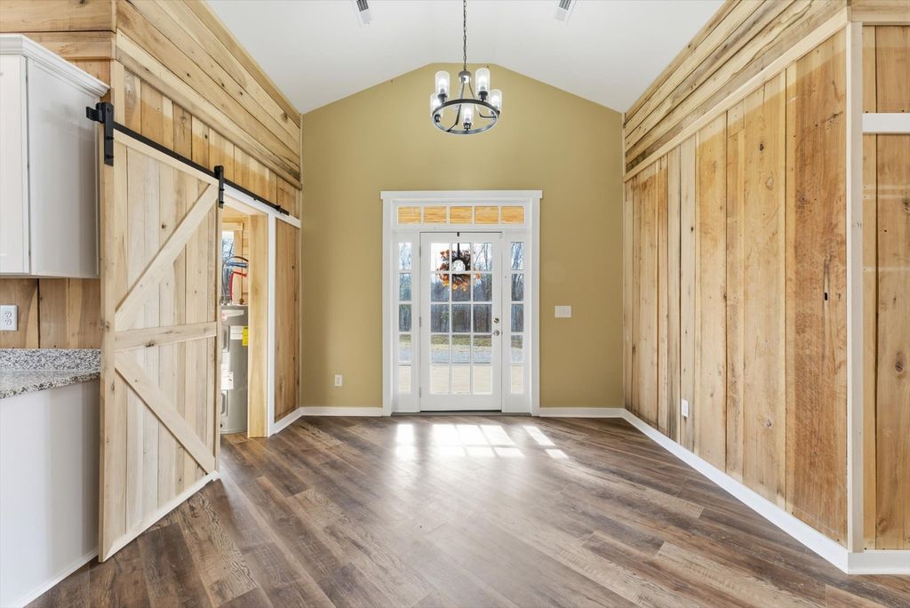 776 Norris Hollow Rd, Vanleer, TN 37181