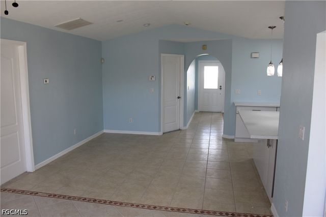 3006 SE 15th PL, Cape Coral, FL 33904