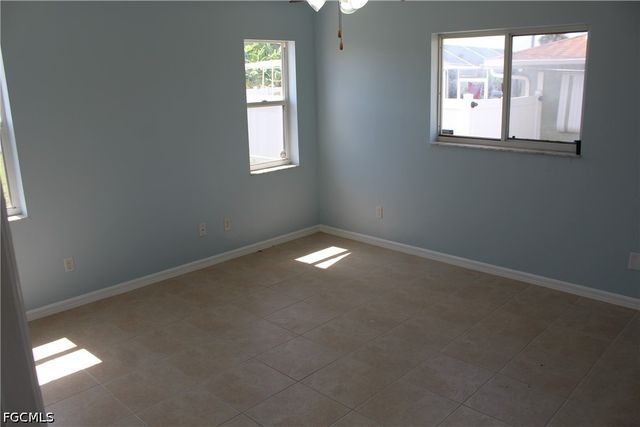3006 SE 15th PL, Cape Coral, FL 33904