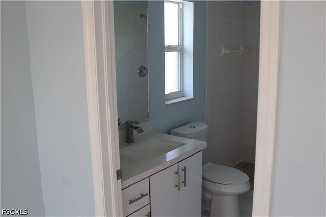 3006 SE 15th PL, Cape Coral, FL 33904