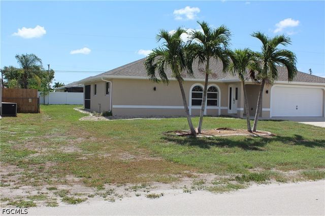 3006 SE 15th PL, Cape Coral, FL 33904