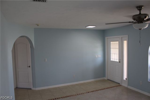 3006 SE 15th PL, Cape Coral, FL 33904