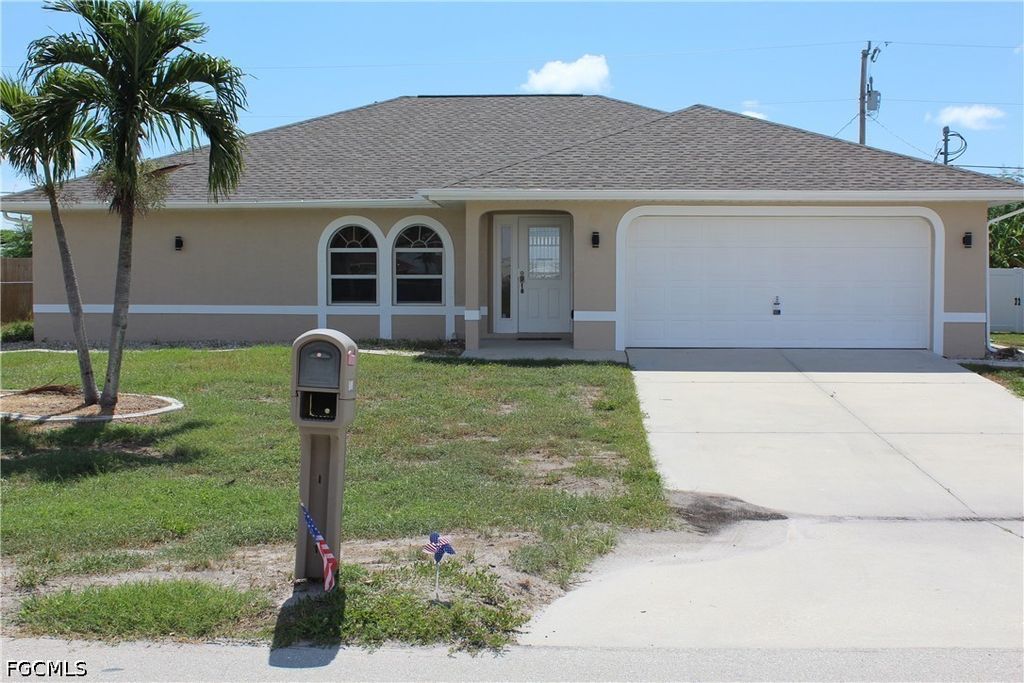 3006 SE 15th PL, Cape Coral, FL 33904