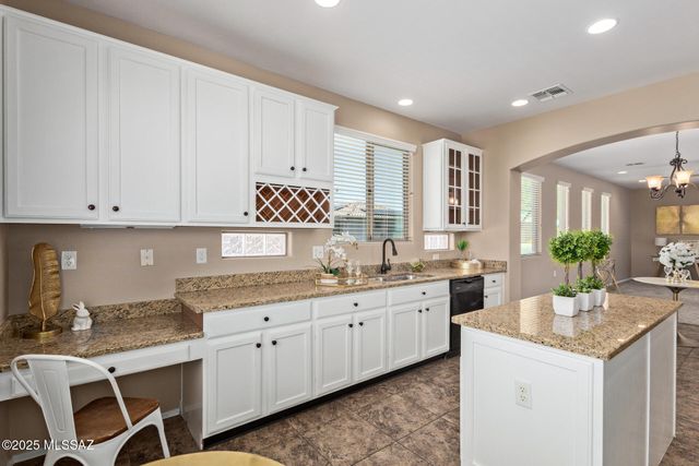 13975 E Stanhope Boulevard, Vail, AZ 85641