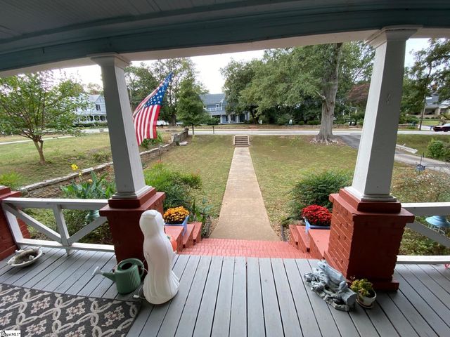 657 S Harper Street, Laurens, SC 29360