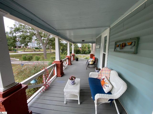 657 S Harper Street, Laurens, SC 29360