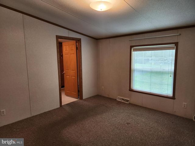 1207 MOUNT GRETNA RD, Elizabethtown, PA 17022