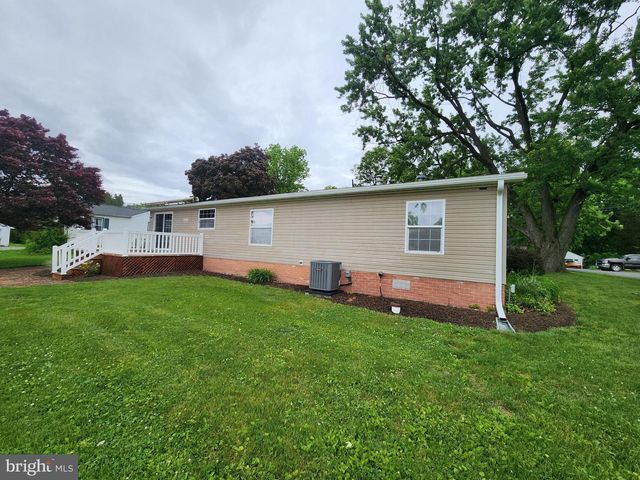 1207 MOUNT GRETNA RD, Elizabethtown, PA 17022