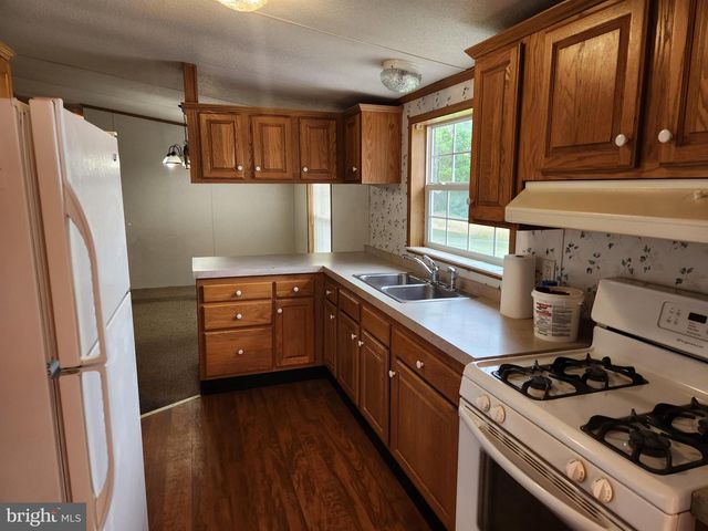 1207 MOUNT GRETNA RD, Elizabethtown, PA 17022