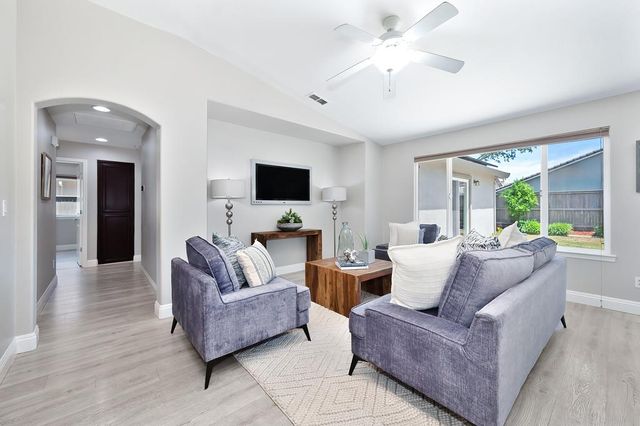 11724 Azalea Garden Way, Rancho Cordova, CA 95742