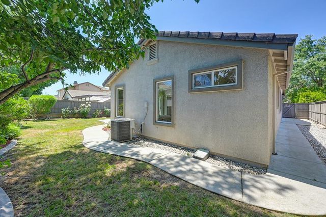 11724 Azalea Garden Way, Rancho Cordova, CA 95742