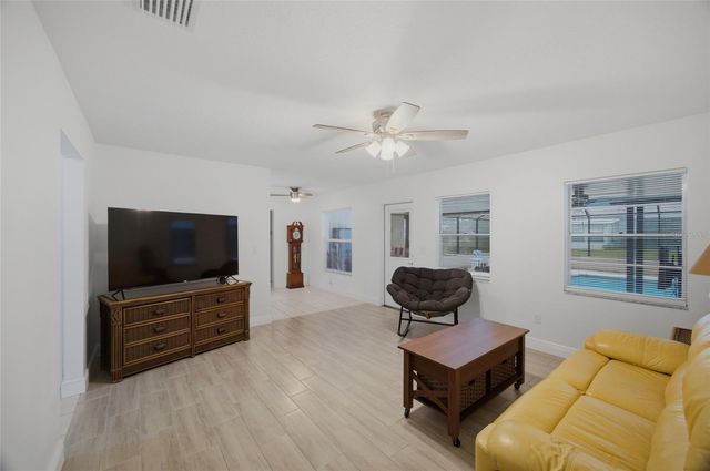 2971 FOREST CIRCLE, Seffner, FL 33584
