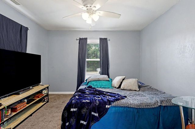 321 E Kinkaid Ave, Wichita, KS 67211