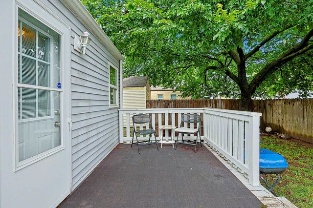 321 E Kinkaid Ave, Wichita, KS 67211