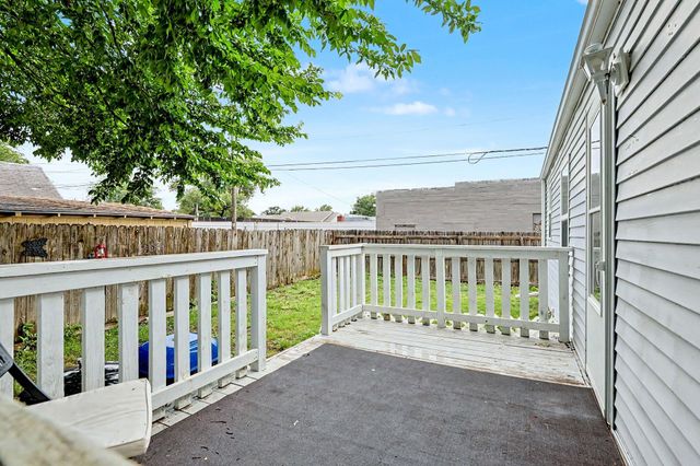 321 E Kinkaid Ave, Wichita, KS 67211