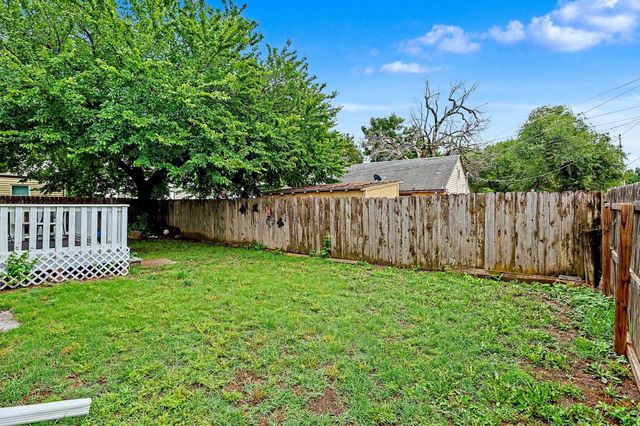 321 E Kinkaid Ave, Wichita, KS 67211