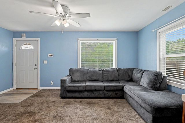 321 E Kinkaid Ave, Wichita, KS 67211