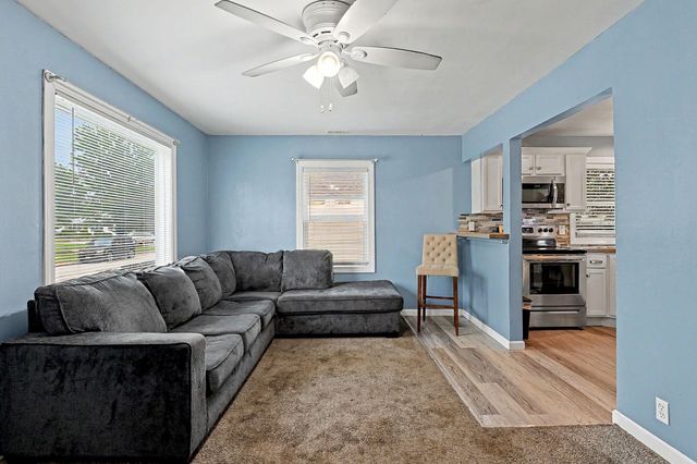 321 E Kinkaid Ave, Wichita, KS 67211