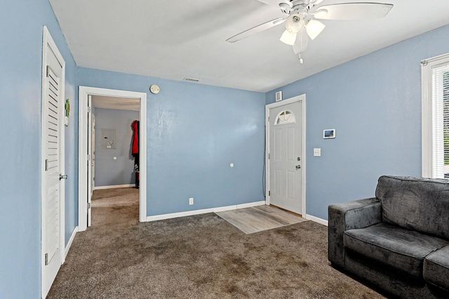 321 E Kinkaid Ave, Wichita, KS 67211