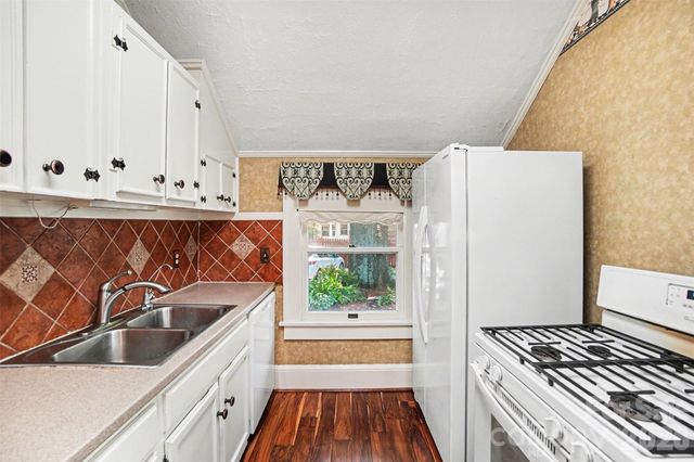 415 W 5th Avenue, Gastonia, NC 28052