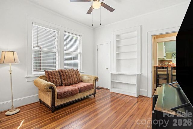 415 W 5th Avenue, Gastonia, NC 28052