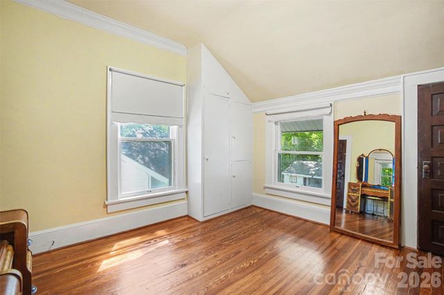 415 W 5th Avenue, Gastonia, NC 28052