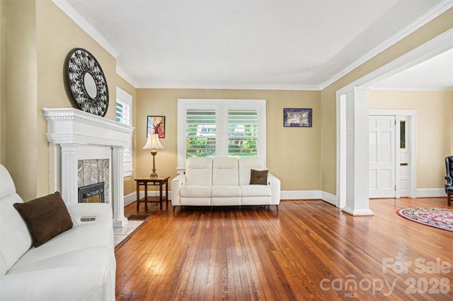 415 W 5th Avenue, Gastonia, NC 28052