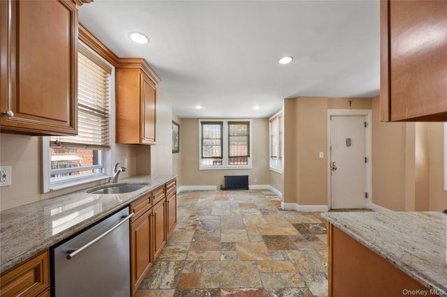 2328 Williamsbridge Road, Bronx, NY 10469