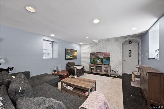 2328 Williamsbridge Road, Bronx, NY 10469