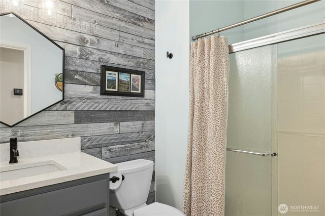 2517 NE Kevos Pond Drive, Poulsbo, WA 98370
