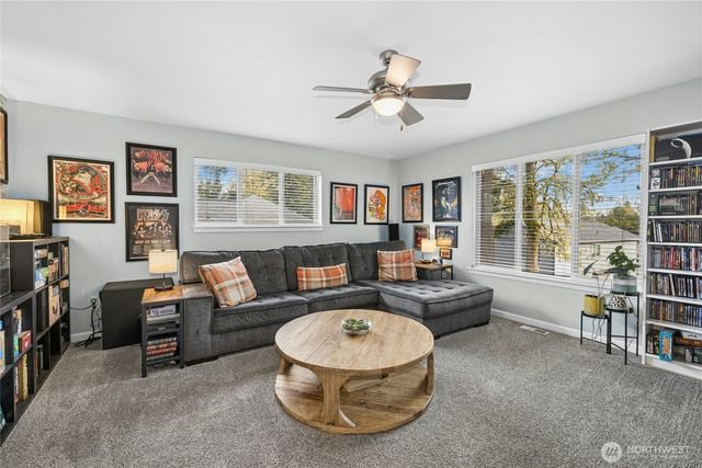 2517 NE Kevos Pond Drive, Poulsbo, WA 98370