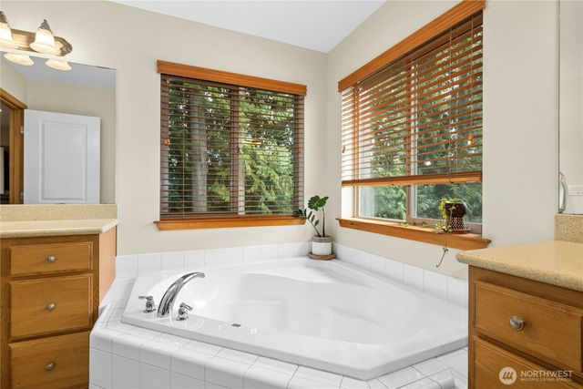 2517 NE Kevos Pond Drive, Poulsbo, WA 98370