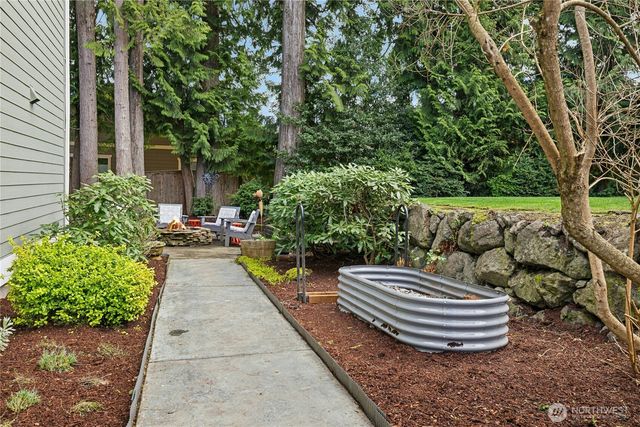 2517 NE Kevos Pond Drive, Poulsbo, WA 98370