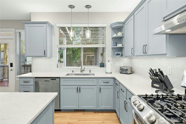 2517 NE Kevos Pond Drive, Poulsbo, WA 98370