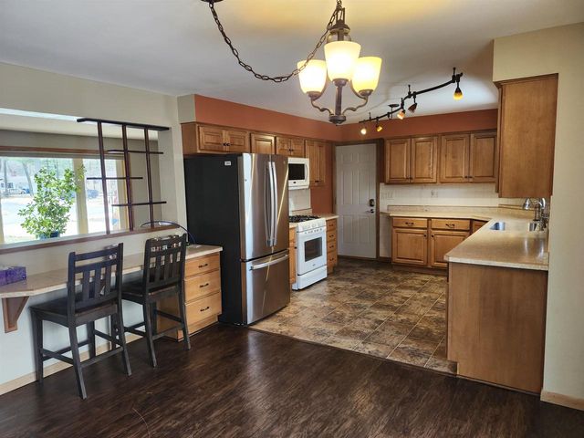 5526 ELLIS STREET, Stevens Point, WI 54481