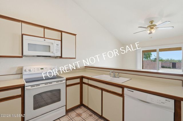 9960 E Banister Drive, Tucson, AZ 85730