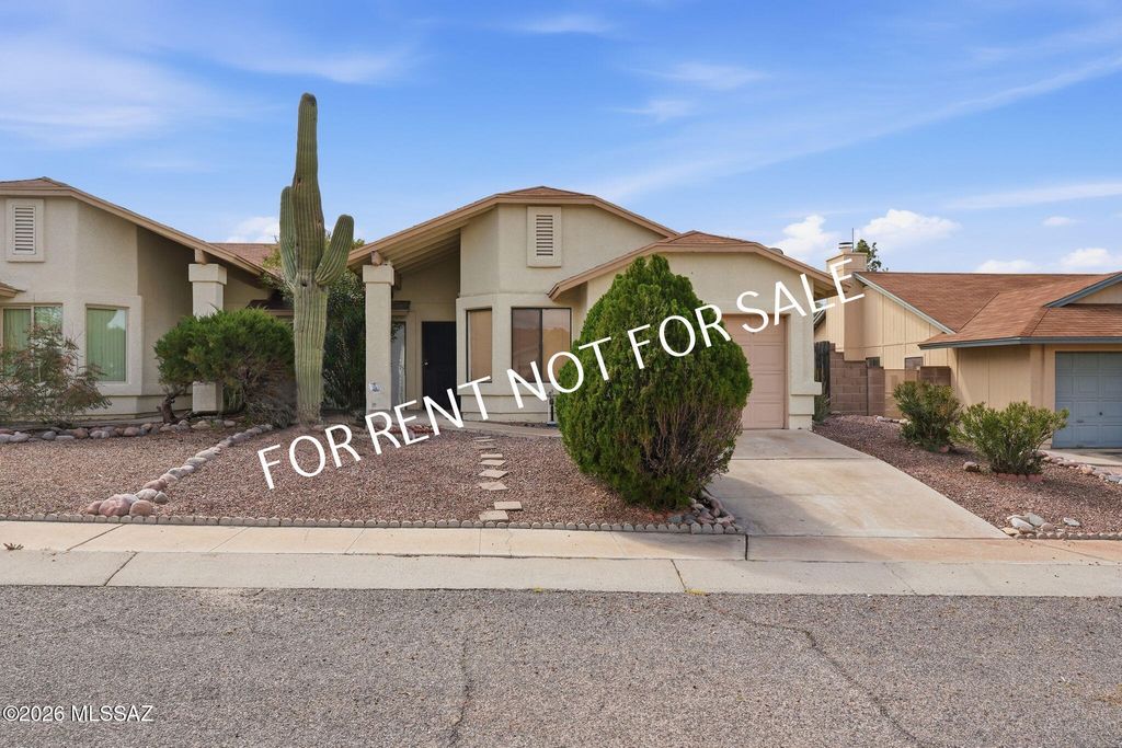 9960 E Banister Drive, Tucson, AZ 85730