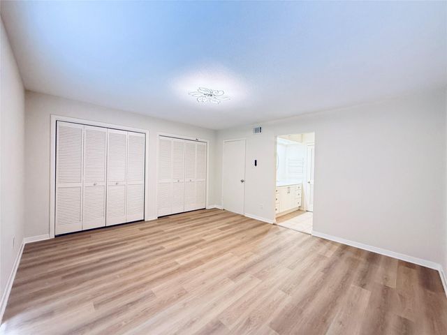 5633 S Rice Avenue, Houston, TX 77081