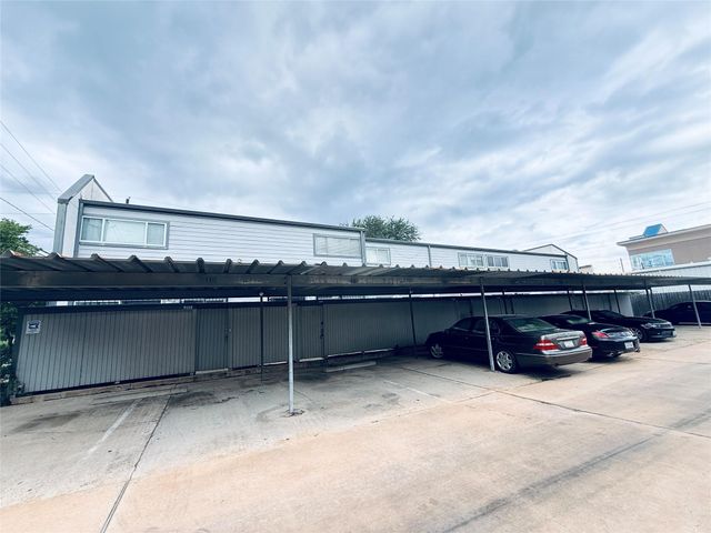 5633 S Rice Avenue, Houston, TX 77081