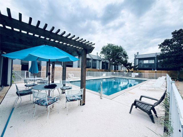 5633 S Rice Avenue, Houston, TX 77081