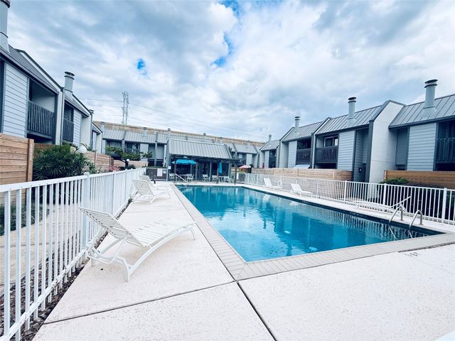 5633 S Rice Avenue, Houston, TX 77081