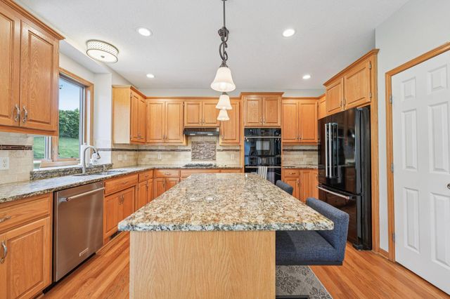 9243 Hillsboro Way, Savage, MN 55378