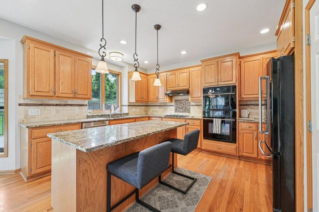 9243 Hillsboro Way, Savage, MN 55378