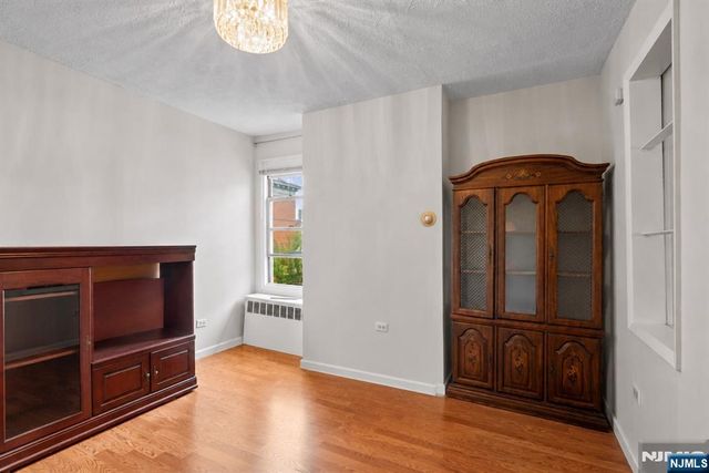 609 38th Street, Union City, NJ 07087