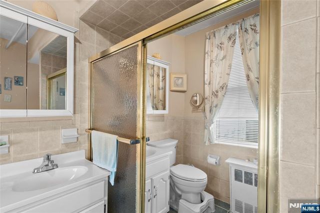 609 38th Street, Union City, NJ 07087