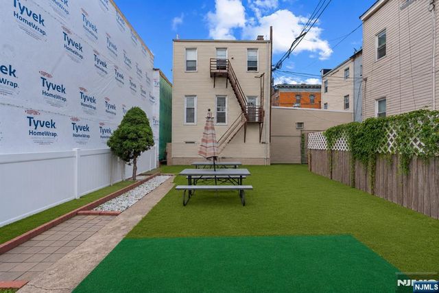 609 38th Street, Union City, NJ 07087