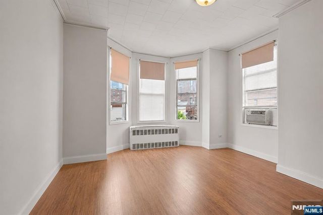 609 38th Street, Union City, NJ 07087